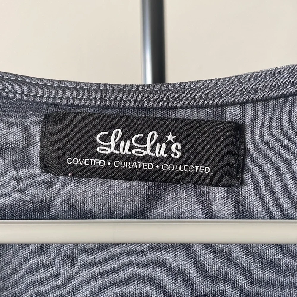 Grey Lulu’s crop top. - Picture 2 of 7